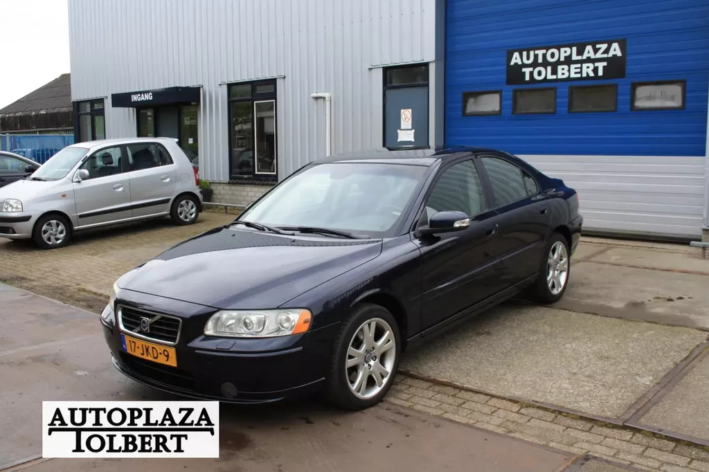 Volvo S60 2.5T Drivers Edition 209pk